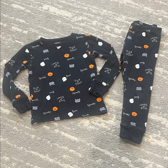 Carter's Black Halloween Pajama Set with Orange and White Accents - Picture 1 of 5